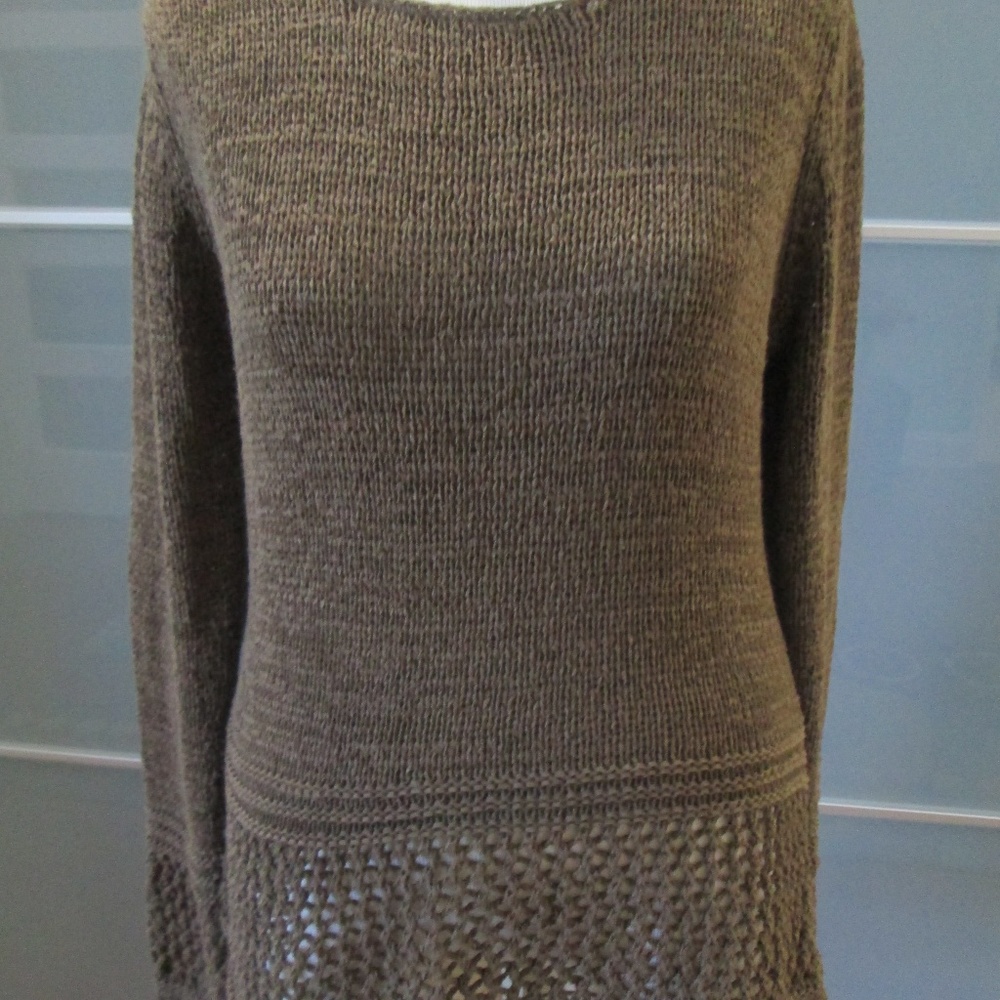 *SOLD* BCBG Max Azria Open Weave Long Bell Sleeve - Picture 1 of 7